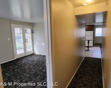 2496 E Newport Cir - Photo Thumbnail 22