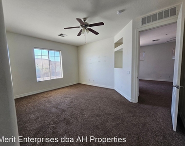 1456 E 9th St #215 - Photo Thumbnail 12