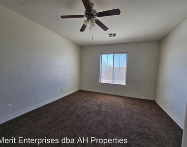 1456 E 9th St #215 - Photo Thumbnail 15