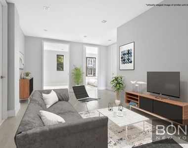 Stanton Street - Photo Thumbnail 5