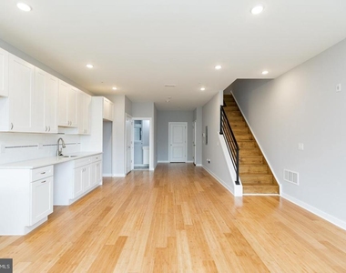 2230 Frankford Ave - Photo Thumbnail 5