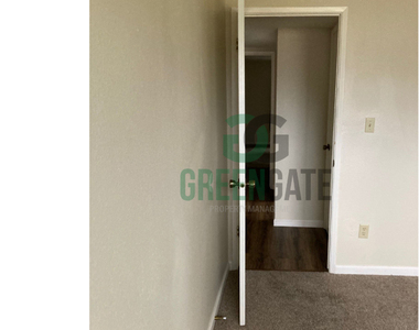 1709 Groveton Way - Photo Thumbnail 19