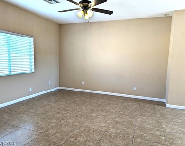 5220 El Pescador Avenue - Photo Thumbnail 7