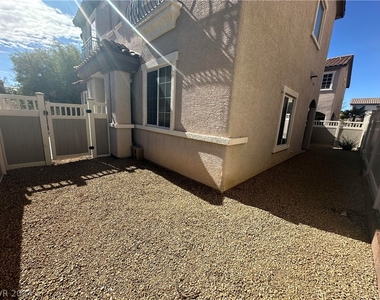 930 Wembly Hills Place - Photo Thumbnail 22