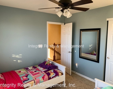 3025 Redhaven Way - Photo Thumbnail 16