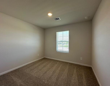 1312 Middleton Grv - Photo Thumbnail 4