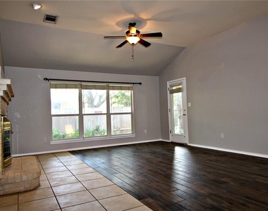 908 Brighton Bend Ln - Photo Thumbnail 8