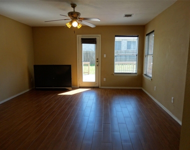 15305 Velias Way - Photo Thumbnail 1