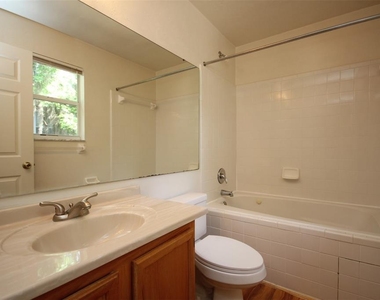 4415 Sw 34th Street - Photo Thumbnail 3