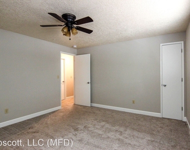 1684 8th Ave - Apt. 18 - Photo Thumbnail 4