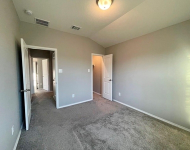 16612 Brogan Ln - Photo Thumbnail 16