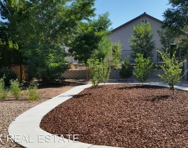 4462 Kings Peak Circle - Photo Thumbnail 9