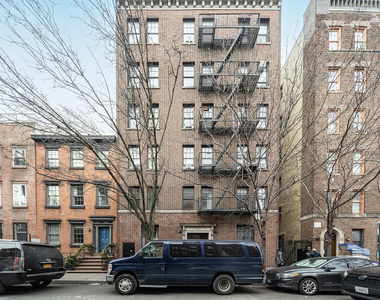 West Village (7th ave and west 11th) - Photo Thumbnail 6