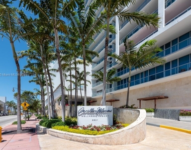 6799 Collins Ave - Photo Thumbnail 25