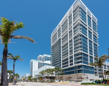 6799 Collins Ave - Photo Thumbnail 21