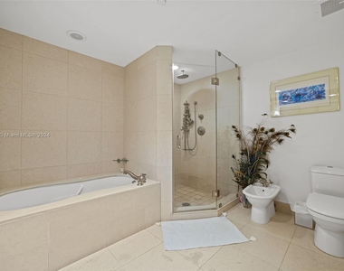 6799 Collins Ave - Photo Thumbnail 24