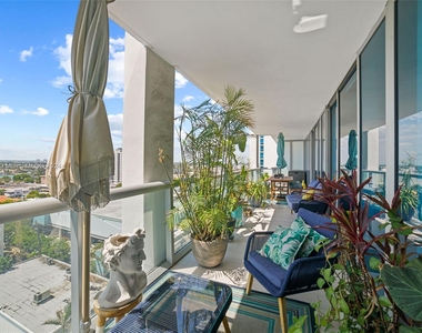 6799 Collins Ave - Photo Thumbnail 11