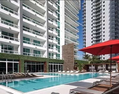 1080 Brickell Ave - Photo Thumbnail 13