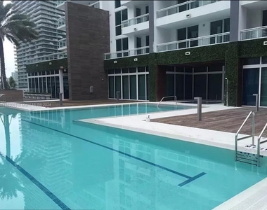 1080 Brickell Ave - Photo Thumbnail 12