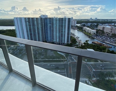 15701 Collins Ave - Photo Thumbnail 13