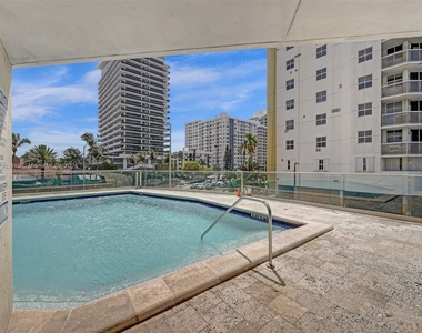 5900 Collins Ave - Photo Thumbnail 34