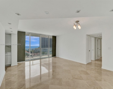 5900 Collins Ave - Photo Thumbnail 79