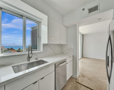 5900 Collins Ave - Photo Thumbnail 72