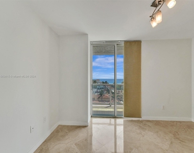 5900 Collins Ave - Photo Thumbnail 77