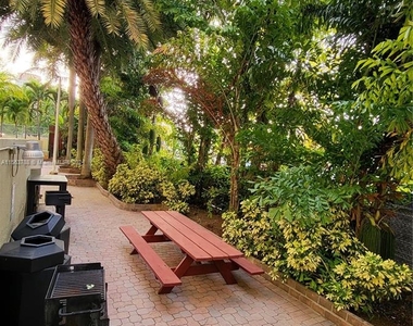 3500 Coral Way - Photo Thumbnail 21