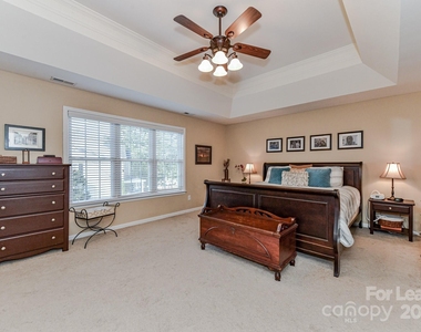 10645 Castlehill Drive - Photo Thumbnail 26