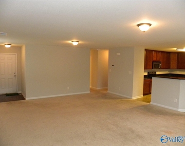 215 Ivyleaf Drive - Photo Thumbnail 2