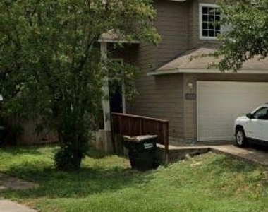 819 Sagewood Trail - Photo Thumbnail 0