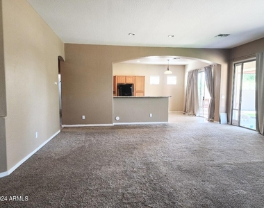 5810 S Dragoon Drive - Photo Thumbnail 4