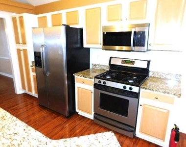 4910 Baker Ridge Place - Photo Thumbnail 10