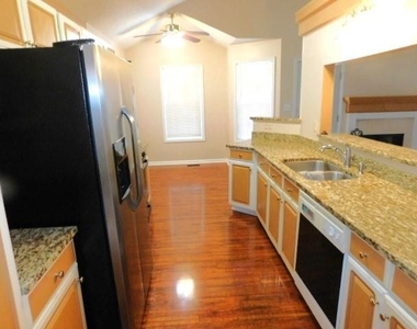 4910 Baker Ridge Place - Photo Thumbnail 9