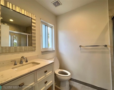 2910 Ne 40th Ct - Photo Thumbnail 12