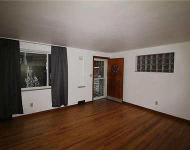 826 Kennebec St - Photo Thumbnail 2