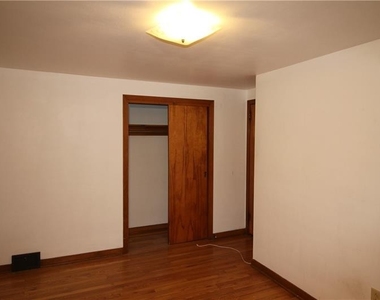 826 Kennebec St - Photo Thumbnail 9