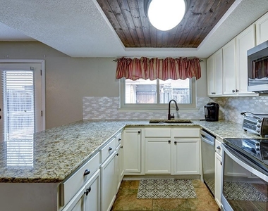 216 Westview Terrace - Photo Thumbnail 6