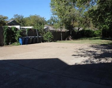 5321 Reiger Avenue - Photo Thumbnail 20