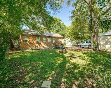 1018 Denton Street - Photo Thumbnail 9