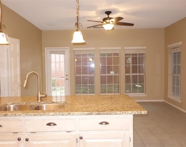 577 Raintree Circle - Photo Thumbnail 2