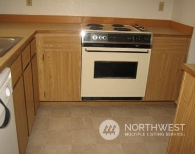 10135 Ne 137th Place - Photo Thumbnail 4