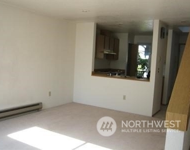 10135 Ne 137th Place - Photo Thumbnail 2