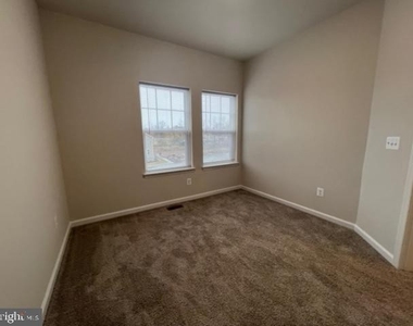 10132 Kings Grove Way - Photo Thumbnail 23