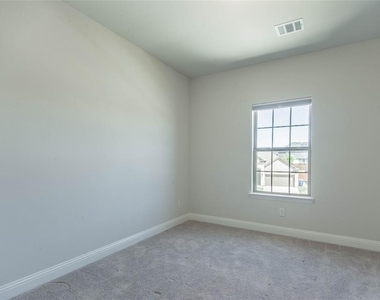 9645 Wakefield Street - Photo Thumbnail 26