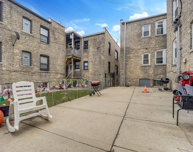 4404 W Altgeld Street - Photo Thumbnail 10