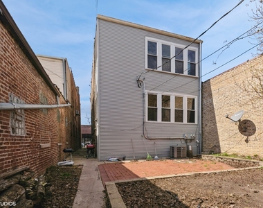 4153 N Kedzie Avenue - Photo Thumbnail 13