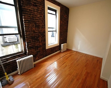 252 Broome St - Photo Thumbnail 0