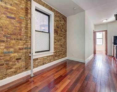 248 Broome St - Photo Thumbnail 2